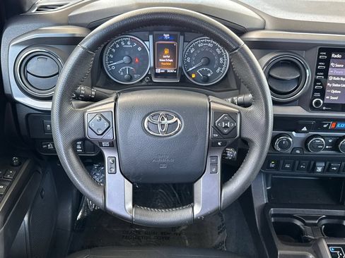 Used 2022 Toyota Tacoma TRD Off-Road w/ TRD Premium Off Road Package AWD/4WD image 16