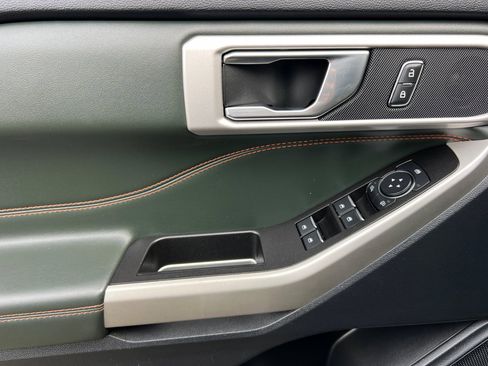 Used 2022 Ford Explorer Timberline image 11