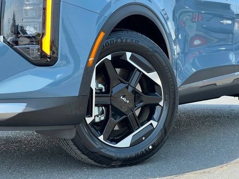 Certified 2026 Kia Sportage S AWD/4WD image 2