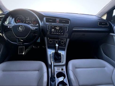 Used 2017 Volkswagen Golf Alltrack S AWD/4WD image 7