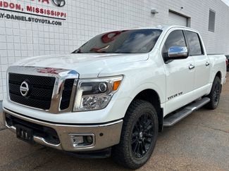 Used 2018 Nissan Titan SL video 1
