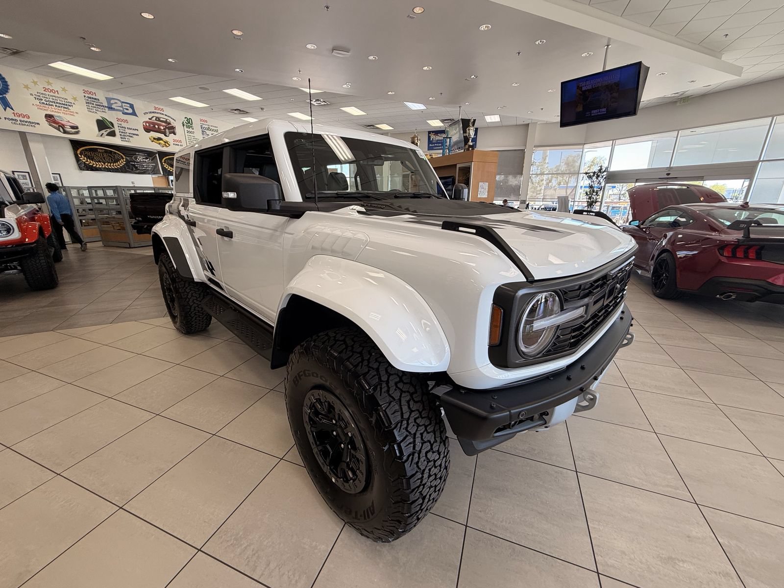 New 2026 Ford Bronco Raptor AWD/4WD image 4
