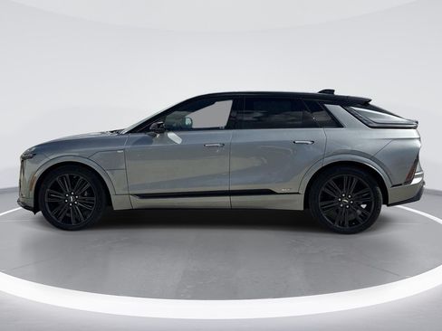 New 2026 Cadillac Lyriq V AWD/4WD image 7
