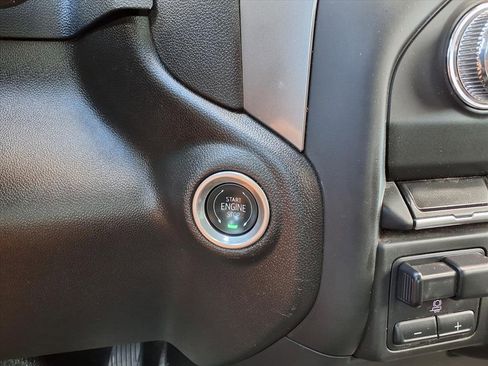 Used 2024 GMC Sierra 2500 Pro w/ Convenience Package image 29