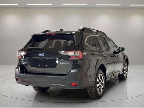 Used 2023 Subaru Outback Premium image 3