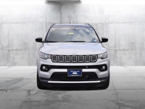 Used 2025 Jeep Compass Limited AWD/4WD image 4