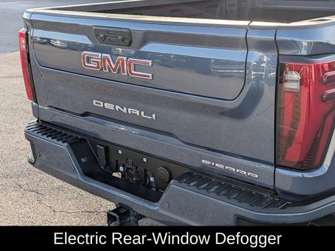 Used 2026 GMC Sierra 2500 Denali w/ Technology Package AWD/4WD image 8