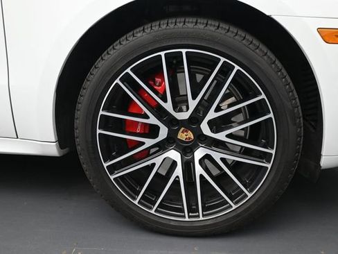Used 2023 Porsche Macan GTS AWD/4WD image 39