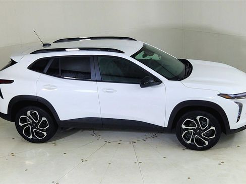 New 2026 Chevrolet Trax RS image 23