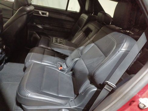 Used 2020 Ford Explorer XLT w/ Equipment Group 202A image 22