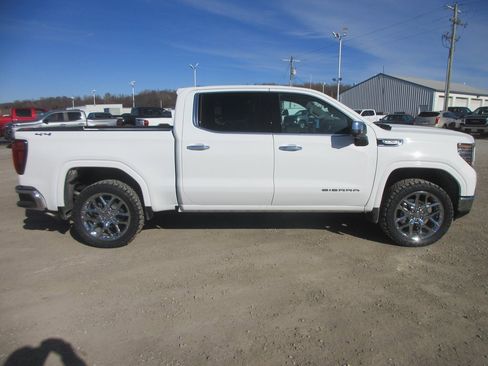 New 2026 GMC Sierra 1500 SLT w/ SLT Convenience Package image 3