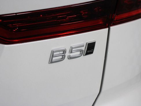 Certified 2026 Volvo XC60 B5 Plus w/ Protection Package Premier AWD/4WD image 20
