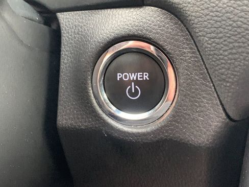 Used 2025 Toyota RAV4 XLE AWD/4WD image 25