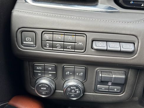 Certified 2023 GMC Yukon Denali Ultimate image 24