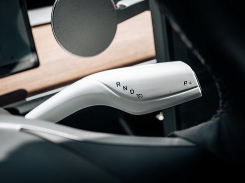 Used 2021 Tesla Model Y 2WD image 31