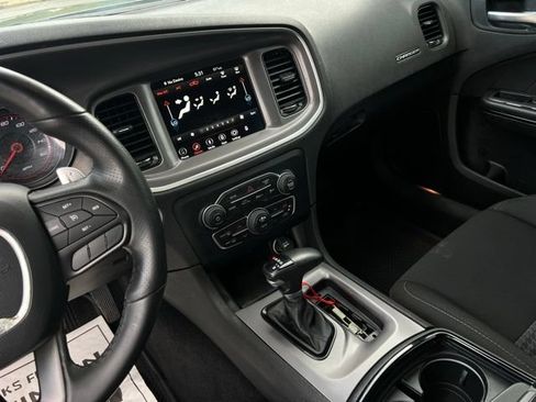 Used 2022 Dodge Charger R/T w/ Driver Convenience Group RWD image 35