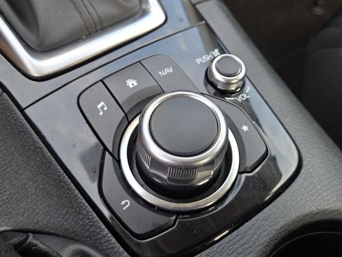 Used 2015 MAZDA MAZDA3 i Sport FWD image 6