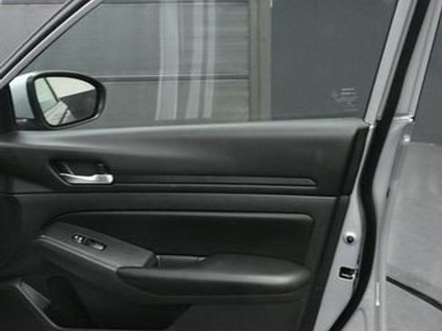 Used 2021 Nissan Altima 2.5 S FWD image 16