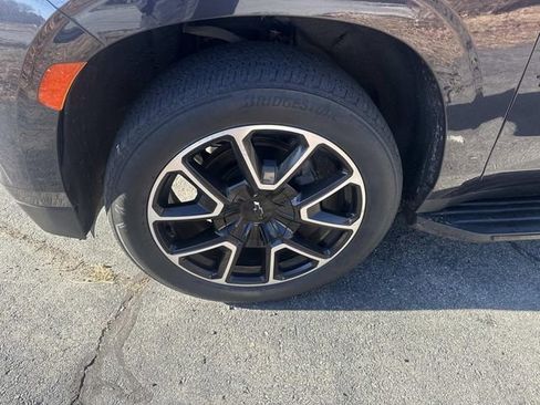 Used 2022 Chevrolet Tahoe RST w/ Luxury Package image 12