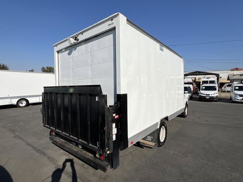 Used 2019 Ford E-350 and Econoline 350 Super Duty image 3