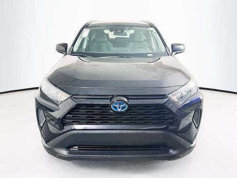 Used 2020 Toyota RAV4 LE w/ Carpet Mat Package AWD/4WD image 8