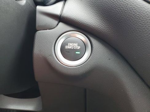 Used 2023 Chevrolet Equinox LT image 17