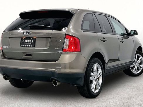 Used 2013 Ford Edge SEL FWD image 2