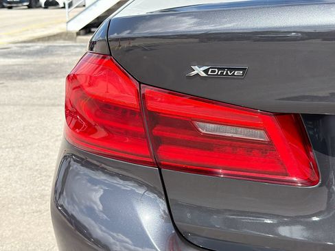 Used 2019 BMW 530i xDrive w/ Convenience Package AWD/4WD image 10