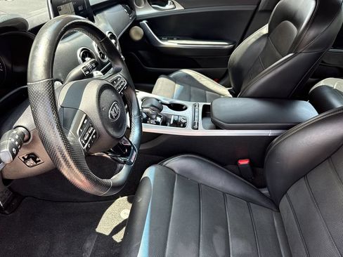 Used 2018 Kia Stinger GT2 AWD/4WD image 19