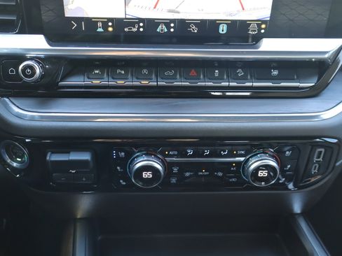 Used 2023 GMC Sierra 1500 SLT w/ SLT Premium Plus Package image 30