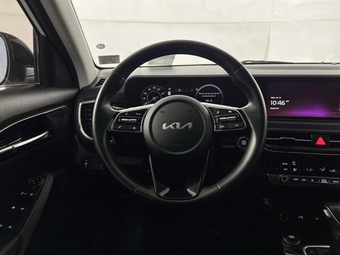 Used 2024 Kia Seltos S FWD image 16