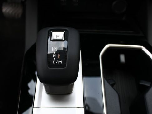 New 2025 Mitsubishi Outlander SE image 27