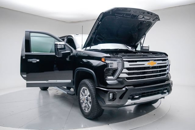New 2026 Chevrolet Silverado 2500 High Country w/ Technology Package AWD/4WD image 16