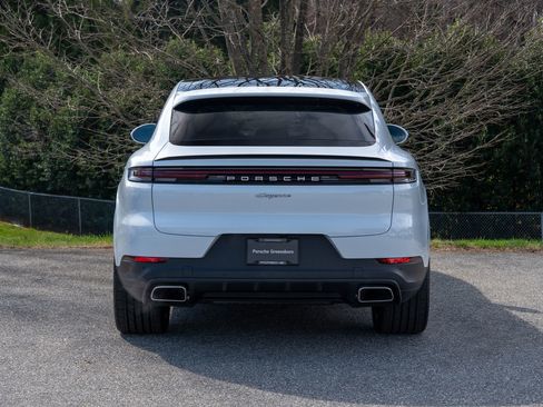 New 2026 Porsche Cayenne E-Hybrid Coupe image 6