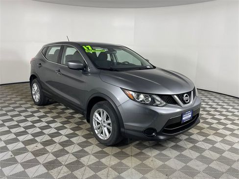 Used 2017 Nissan Rogue Sport S w/ S Appearance Package image 24