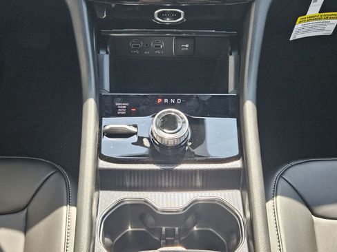 New 2026 Jeep Grand Cherokee Limited AWD/4WD image 11