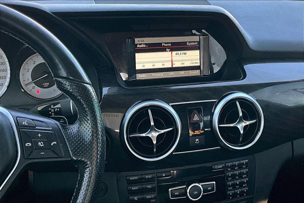 Used 2015 Mercedes-Benz GLK 350 4MATIC image 6