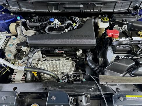 Used 2018 Nissan Rogue SV image 32