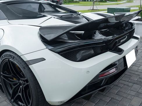 Used 2020 McLaren 720S Performance RWD image 53