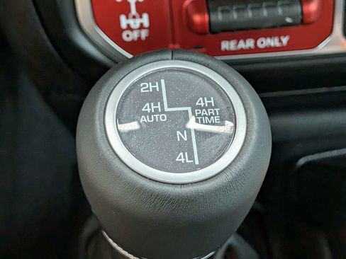 Used 2026 Jeep Gladiator Rubicon AWD/4WD image 25