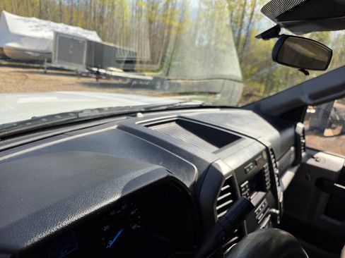 Used 2021 Ford F550 4x4 Regular Cab Super Duty image 25