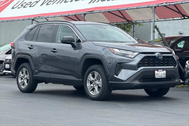 Certified 2024 Toyota RAV4 LE AWD/4WD image 5
