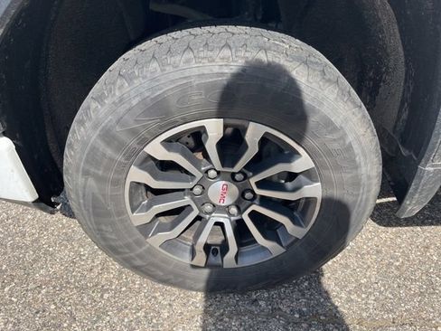 Used 2021 GMC Sierra 1500 AT4 w/ AT4 Premium Package AWD/4WD image 13