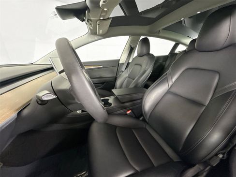 Used 2022 Tesla Model 3 Long Range image 3