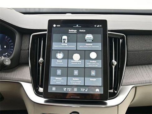 New 2026 Volvo XC90 B6 Ultra image 16