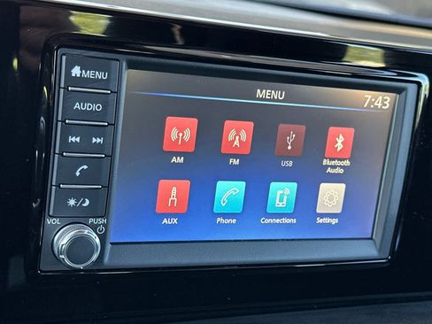 New 2025 Nissan Kicks S image 18