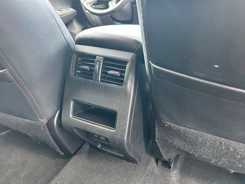 Used 2024 Mitsubishi Outlander SE FWD image 46