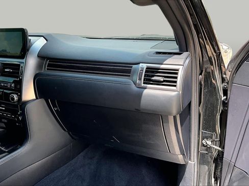 Used 2023 Lexus GX 460 Premium AWD/4WD image 19