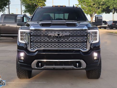 Used 2021 GMC Sierra 2500 Denali w/ Denali Black Diamond Edition AWD/4WD image 9