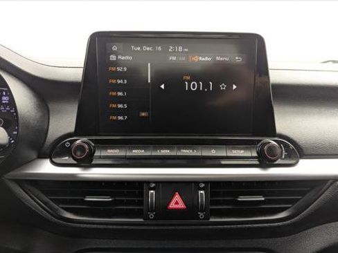 Used 2023 Kia Forte LXS image 30